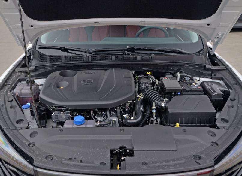 动力好省油耐用操控好的家用车suv,最省油的紧凑级家用轿车试驾