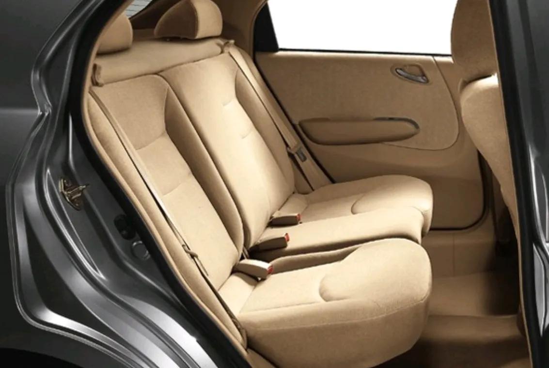 一万左右的日产蓝鸟值得买么,花冠哪款车最值得买