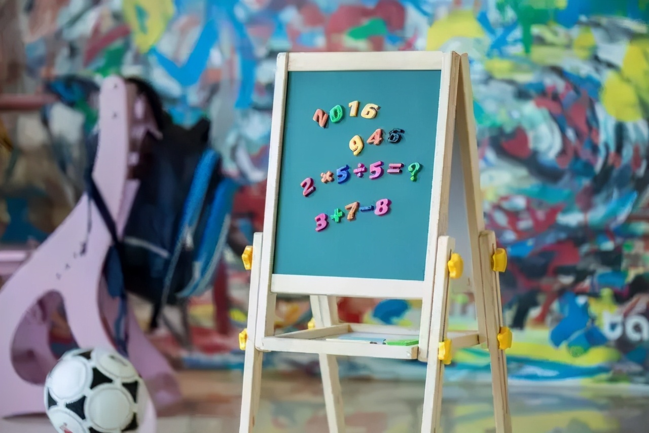 幼儿园一日作息表图,幼儿园家庭一日作息表