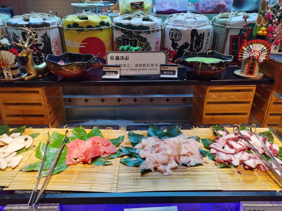 沈阳盛江山k11自助餐,盛江山k11黑金店大桌