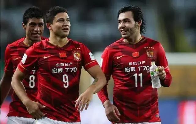 中国足球青训还是归化重要,中国足球不搞青训行吗