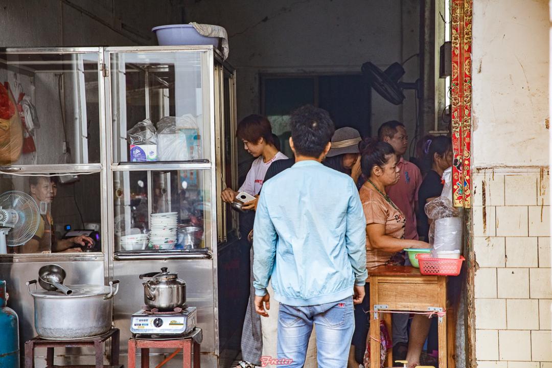 西门老街19元一碗的牛肉海鲜面，虽贵但好吃到勾魂