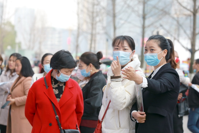 四川简阳德盛集团春季大型招聘会：广纳八方英才，助力企业发展