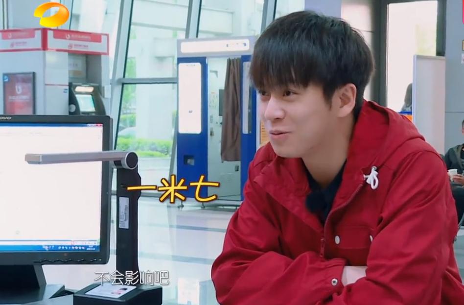 王子文身高与别的明星对比,王子文身高是1m58还是1m62