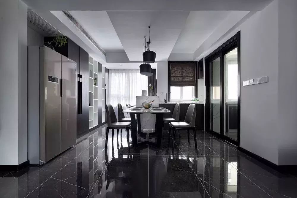 你家的踢脚线选对了吗,家中的踢脚线怎么搭配最适合