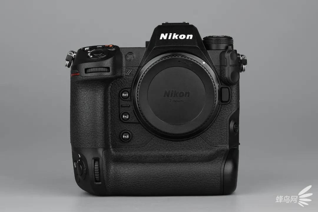 尼康z9旗舰相机详细评测,尼康z9机身的无损变焦功能