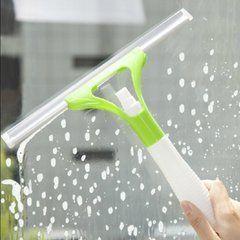 玻璃上的水垢用洁厕液能清理掉么,浴室玻璃水垢如何清除小技巧