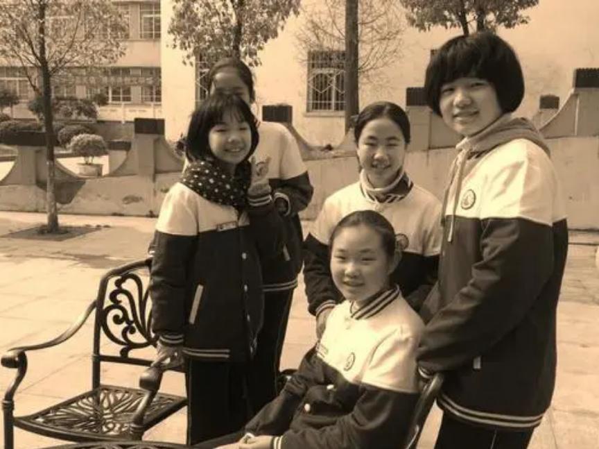 忘恩负义的白眼狼，曹教授是如何头也不回地走向不孝这条不归路的