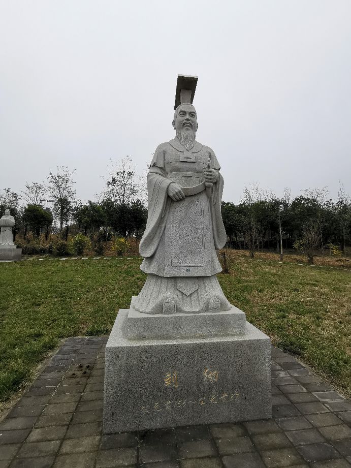 武官不怕死，文官不爱钱，人民安居乐业，百业兴旺，怎能不强盛？