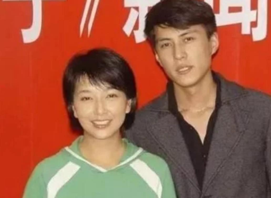 因戏生情靳东执意娶二婚的她,靳东翻车现场完整视频