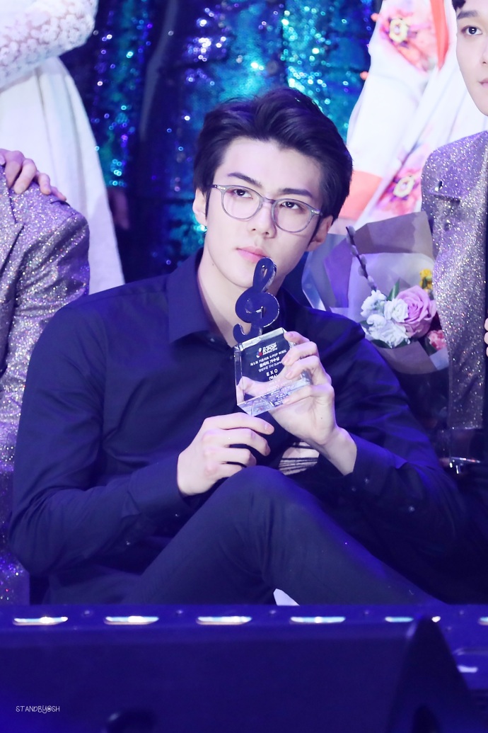 张艺兴和吴世勋的小说,韩娱吴世勋小说