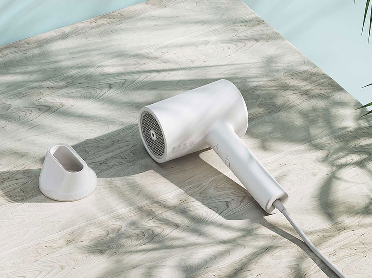 德国吹风机蓝光呵护秀发,怎样选择一款不伤发的吹风机