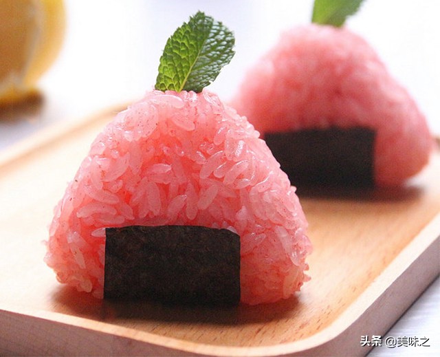 简单又好吃的饭团的做法,好吃饭团的家常做法