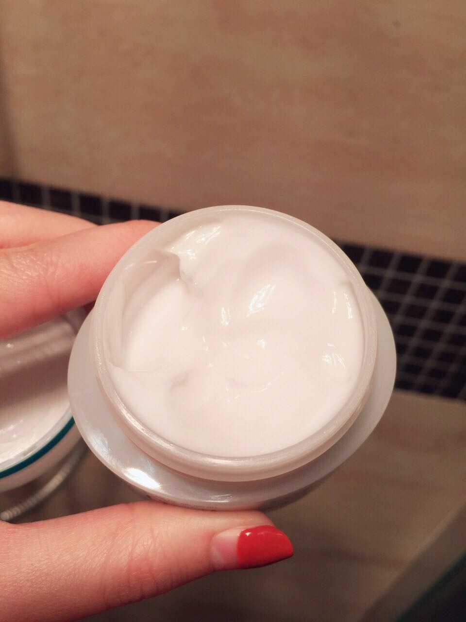 雅诗兰黛智妍面霜适合夏天用吗,兰蔻菁纯面霜滋润版夏天能用吗