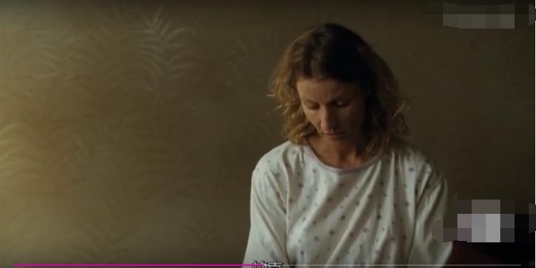 男孩背后长了一只翅膀,男孩身上长了一对翅膀是什么电影