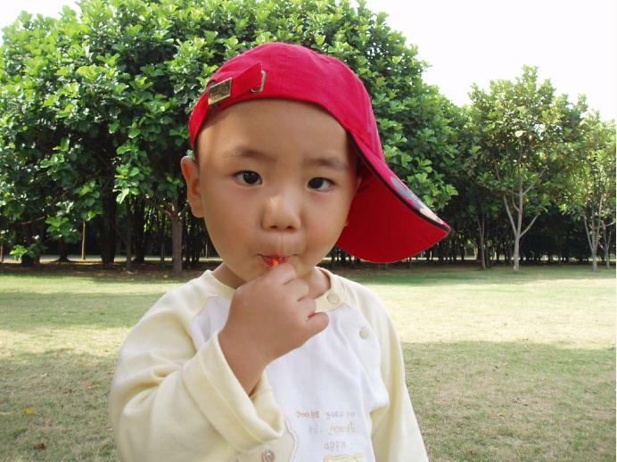 吃糖过多的小朋友注意力不集中,小孩注意力不集中因为吃糖