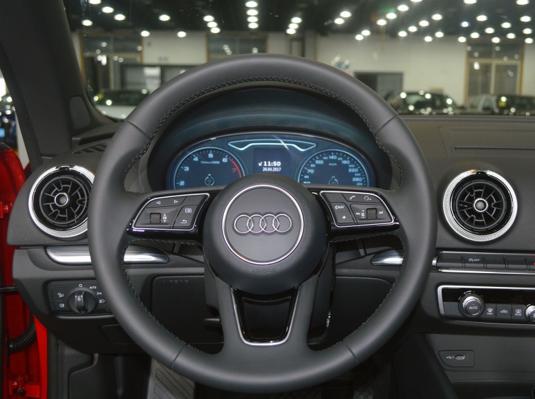 奥迪a3软顶敞篷落地价,奥迪a3敞篷和宝马2系敞篷怎么选