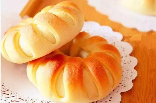 为什么面包店的面包那么香甜松软,为什么有些面包店的面包特别好吃