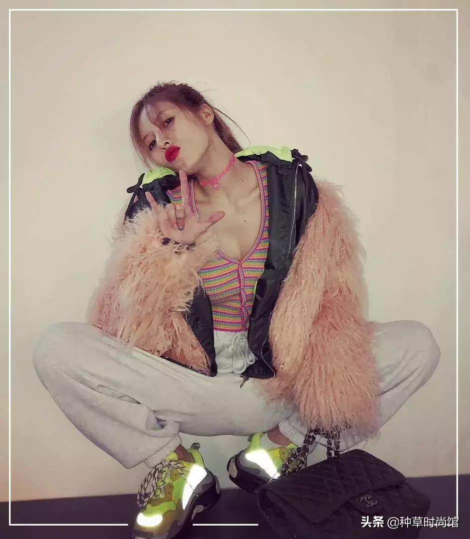 扒一扒明星穿的小众品牌,欧阳娜娜同款防风服