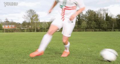 足球技巧教学c罗,足球弧线球c罗教学视频