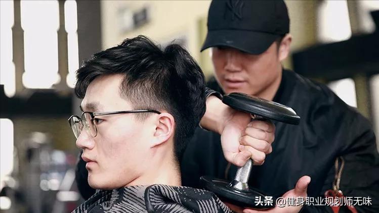 健身私教就是销售？业绩压力下的私教该何去何从