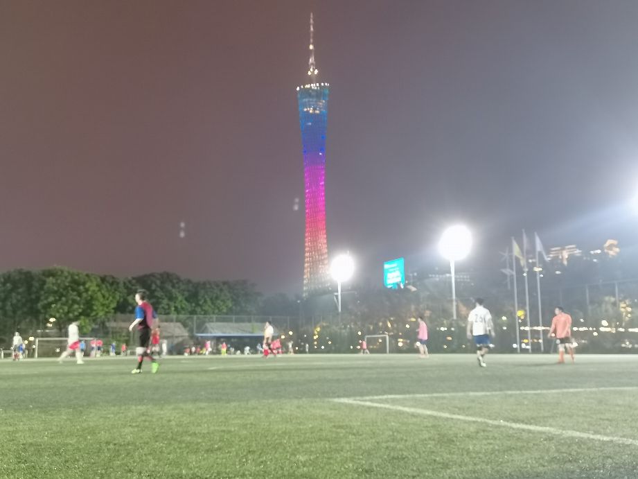 业余足球后卫必学十大技巧,踢球最重要的是意识