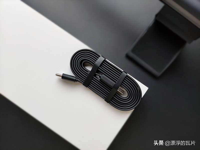 显示器挂灯的正确方法,显示器挂灯白天有用吗