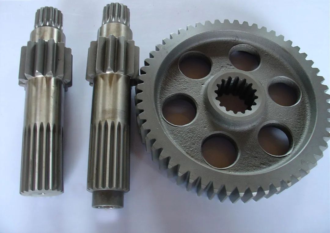 4年时间小伙轻松拿下百万奔驰,5万入手翼神怎么玩最有气质