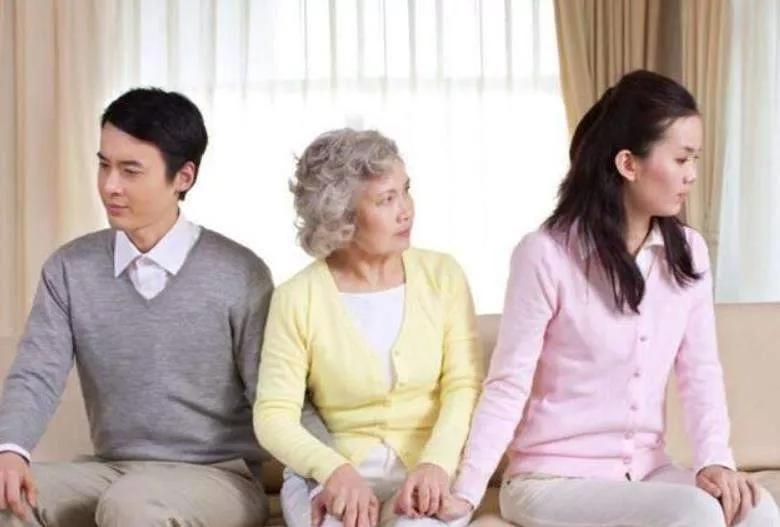 老婆半夜被人踢,老婆半夜踢丈夫