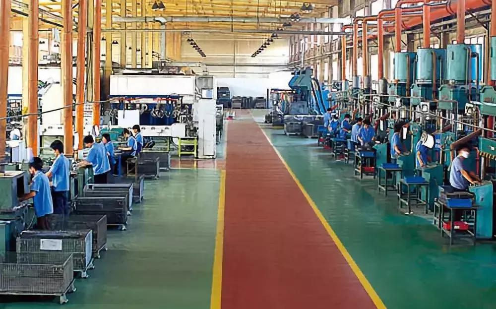 东营信义汽车配件重整投资人,信义重整公告