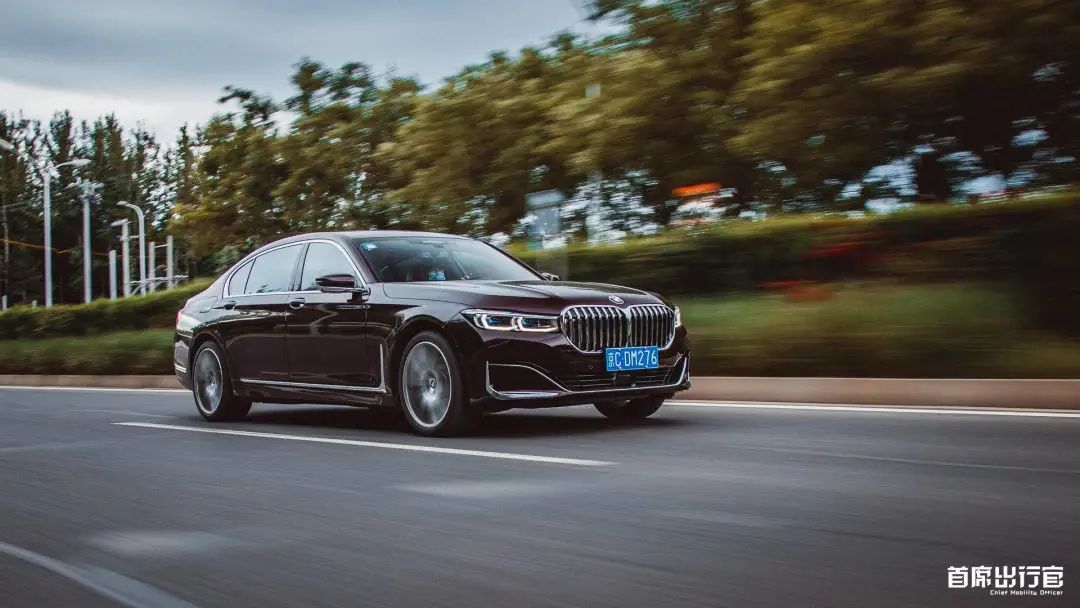 一台宝马740,一辆宝马740