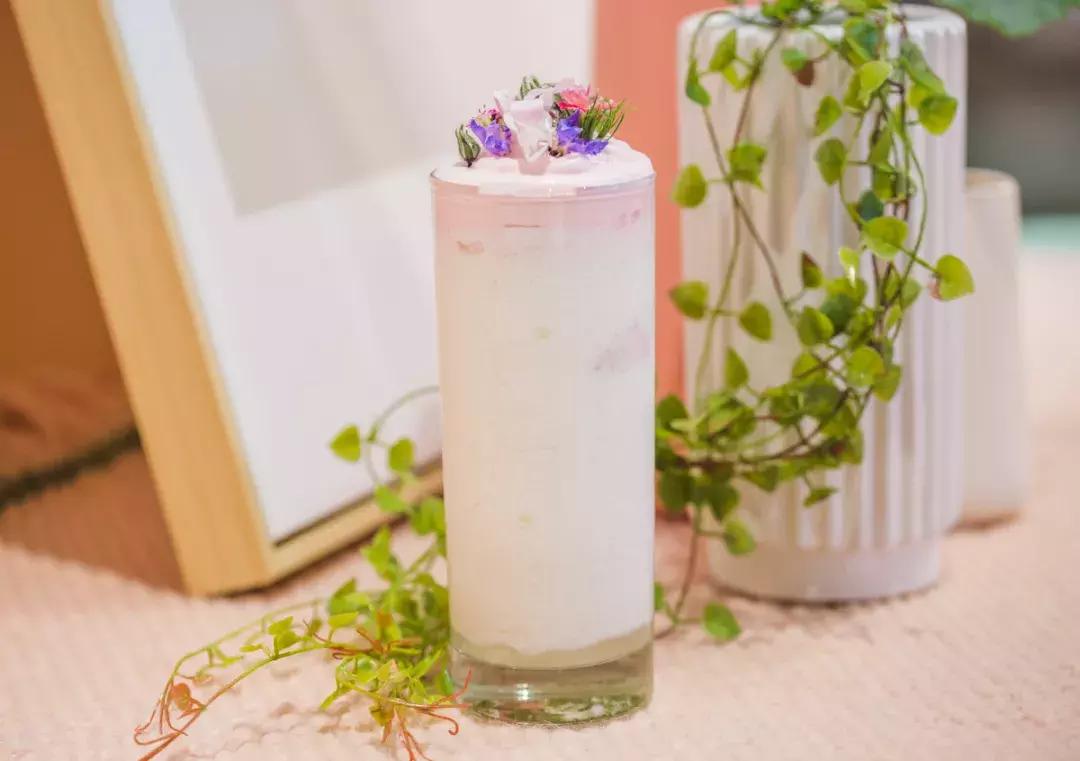 撩炸日韩少女心!风靡韩国的「花草系」咖啡店,韩国明星都爱去!