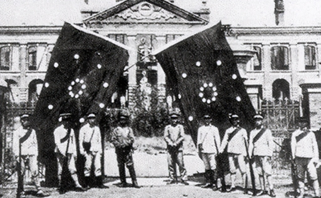 清王朝1912年,1912年清王朝