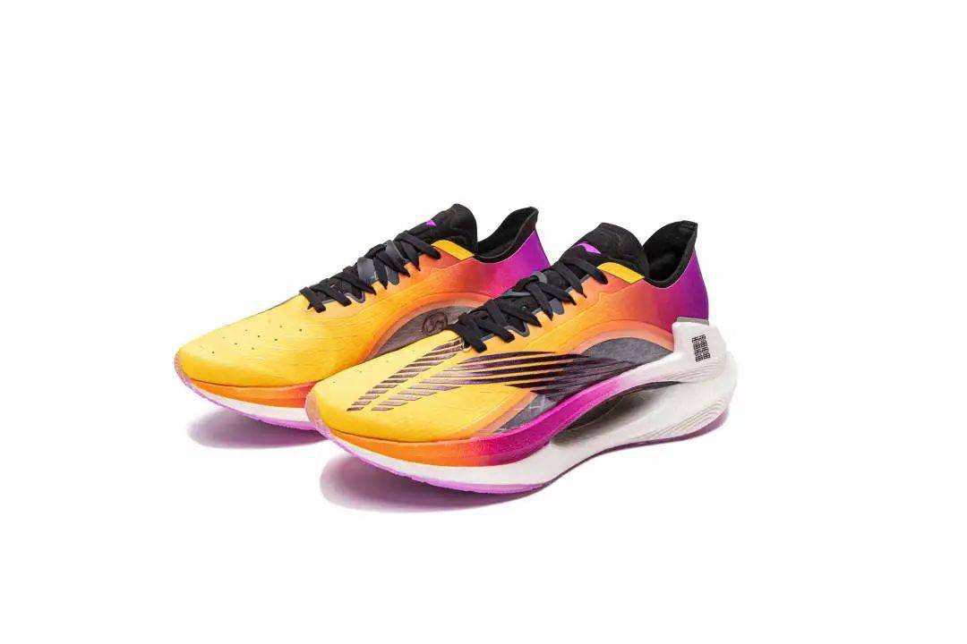 李宁烈骏6和绝影essential哪个好,李宁烈骏7pro和绝影2.0哪个好