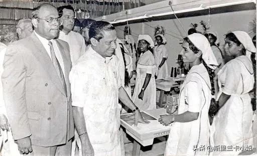 一个从女士内衣说起的故事:不为人知的“小国家,大行业”