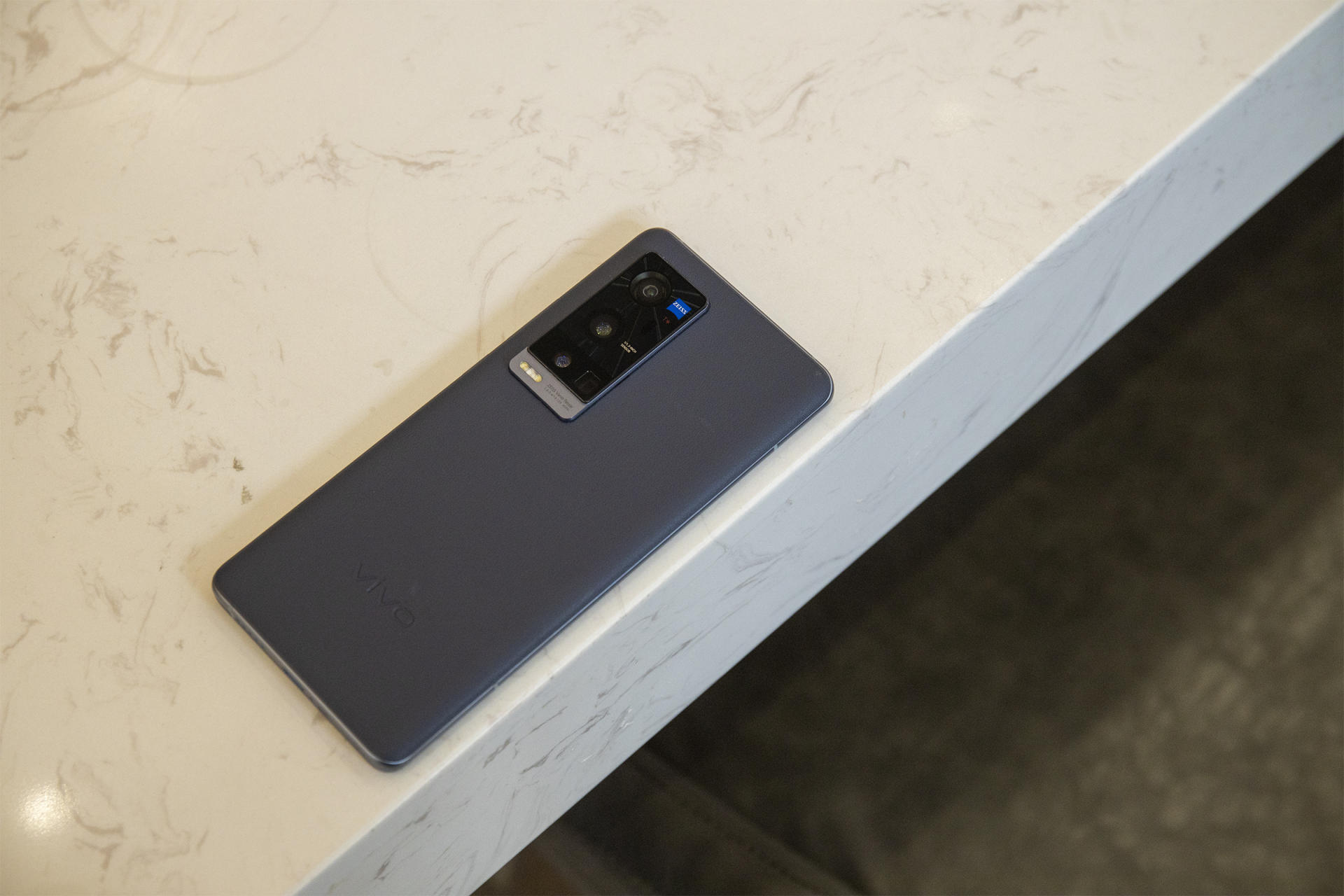 vivox60pro外观细节,vivox60pro最豪横的功能