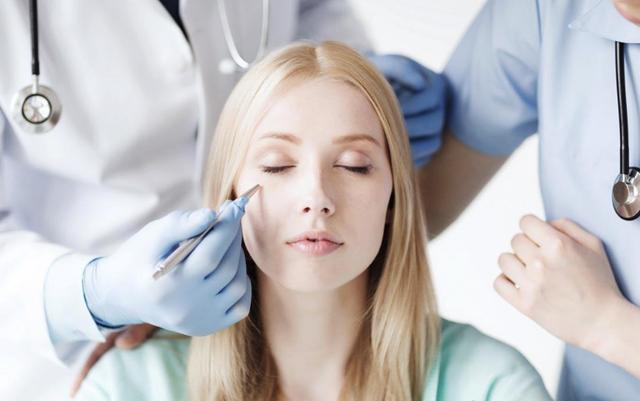 眼袋太黑太重怎么办,眼袋太大了眼圈太黑了如何根治