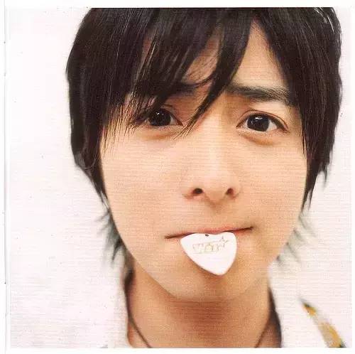 帅哥比赛里混进了一个“女孩子”，还撞脸了有村架纯黑岛结菜？