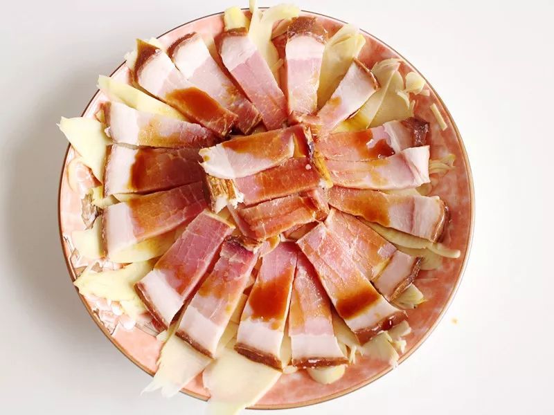 冬笋炒烟熏腊肉,冬笋炒腊肉做法腊肉要蒸吗