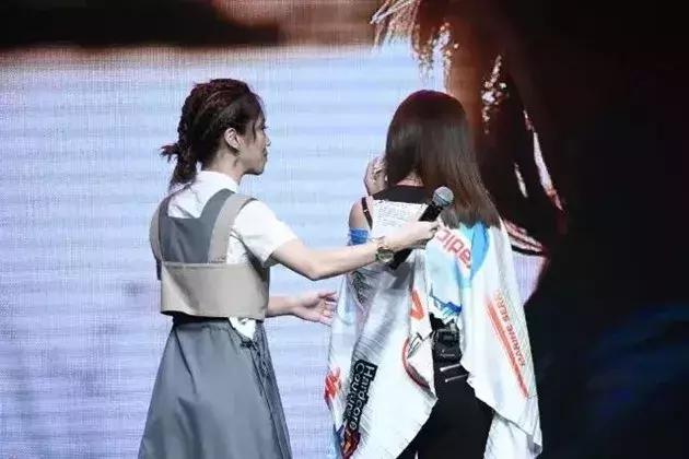 梁静茹分手快乐哭了,梁静茹结束12年的感情