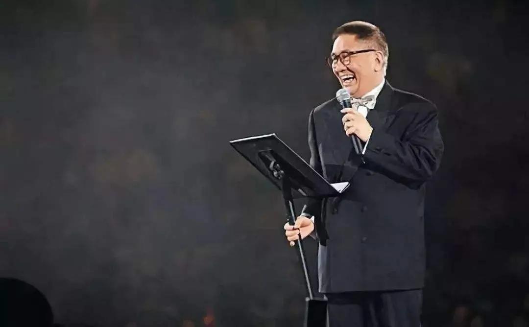 黄霑训斥刘德华视频,黄霑批评刘德华