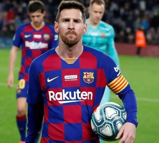 帽子戏法梅开二度足球术语的意思,见识一下球场上真正的帽子戏法