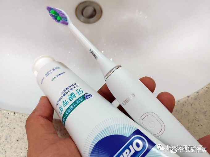 充电式智能声波电动牙刷测评,ulike电动牙刷充电可以直充吗