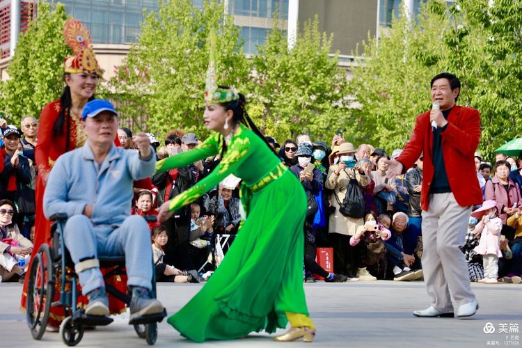 洛阳牡丹广场新疆舞视频,洛阳牡丹广场爵士舞