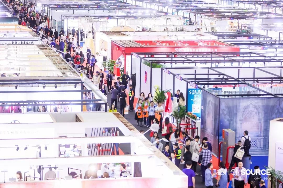服装人参加服装博览会,深圳市国际服装供应链博览会