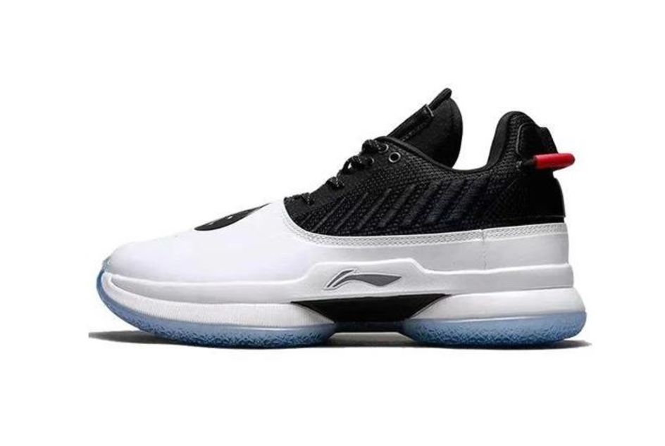 韦德新战靴竟致敬科比,韦德最后一个赛季上脚球鞋