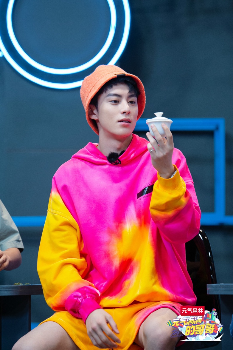 元气满满的哥哥收视率扑街,元气满满的哥哥第一集谁赢了