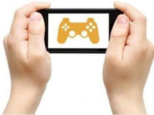 新型“软色情”！女孩陪玩手游一天可赚两百多，靠发嗲、娇喘拉客户