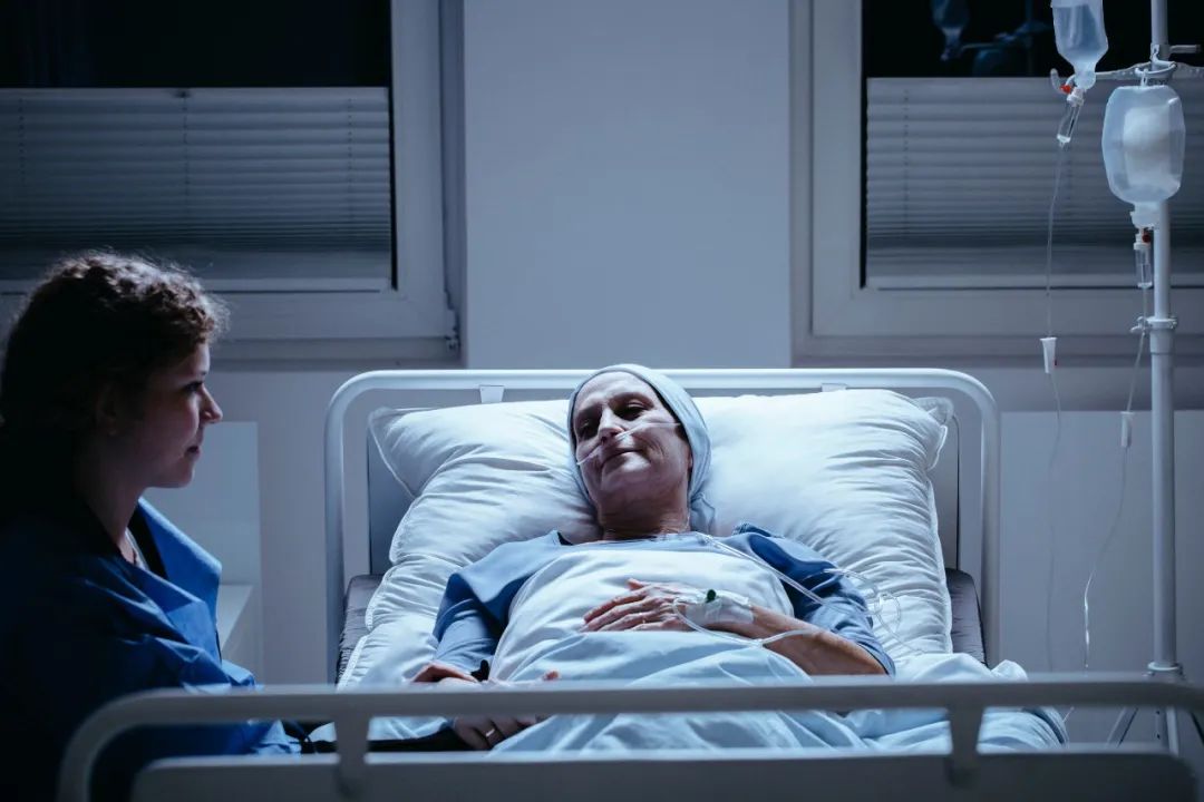 嘴里一直起口腔溃疡是癌症的早期,嘴里经常长口腔溃疡会不会得癌症