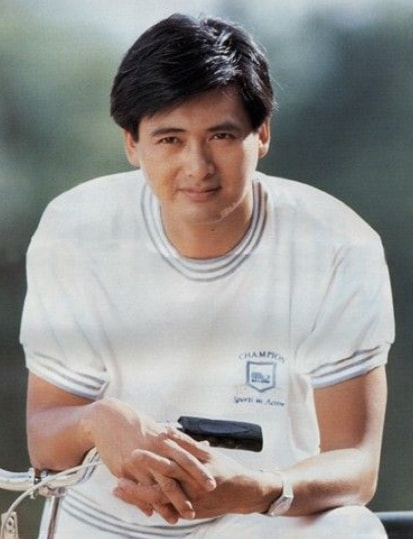 周润发的坎坷之路，曾事业爱情双双陷入低谷，吞食消毒液“自杀”